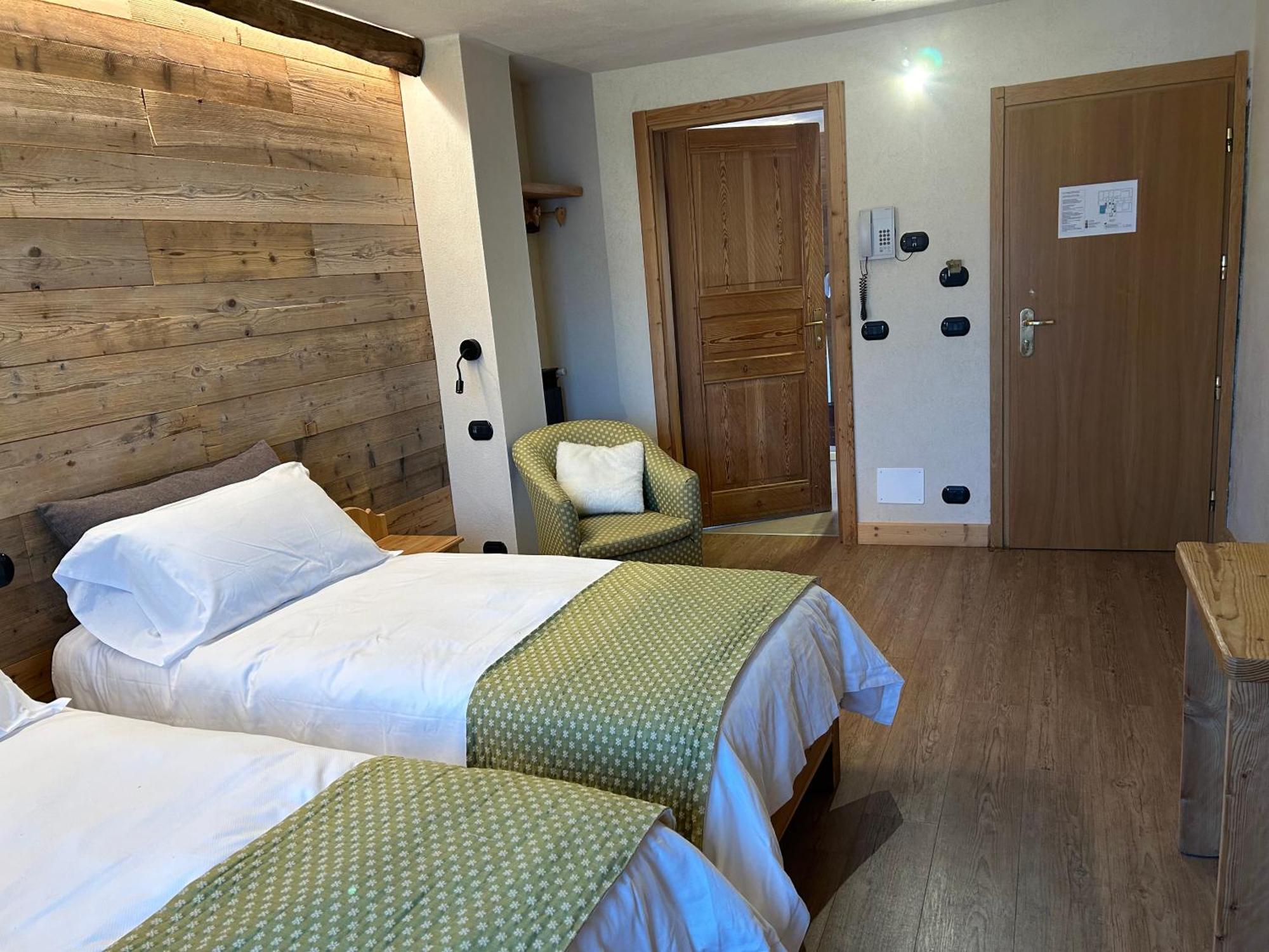Hotel Stella Alpina Oulx Exterior photo